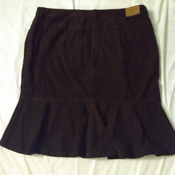 Chaps Demin Corduroy Skirt, 16, Chocolate Brown, pre-owned - Picture 2 of 7